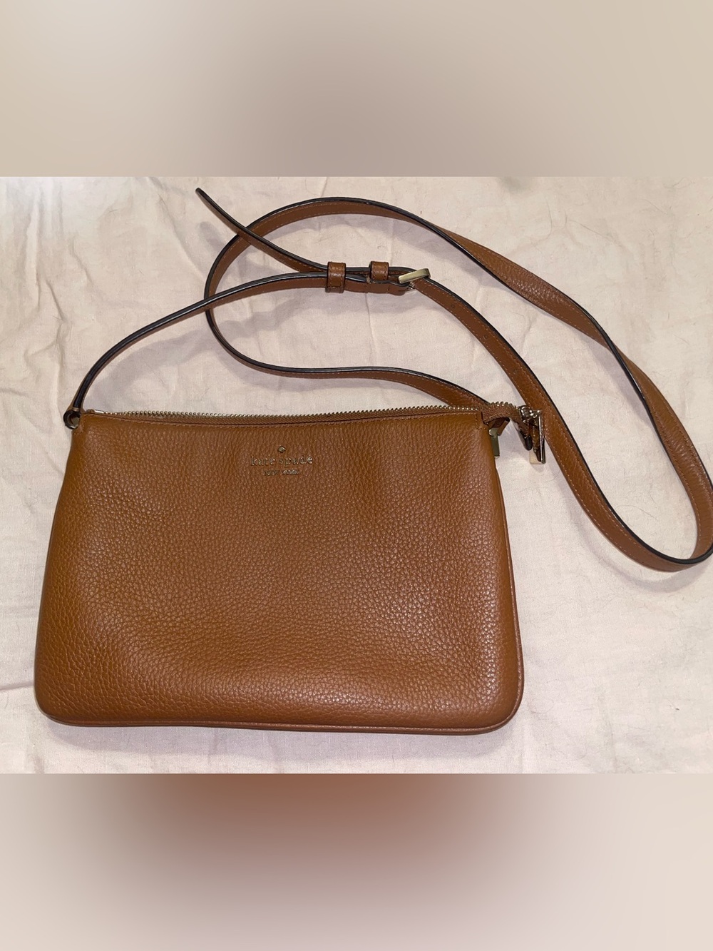 Kate Spade Tan Pebbled Leather Crossbody purse, genuine leather